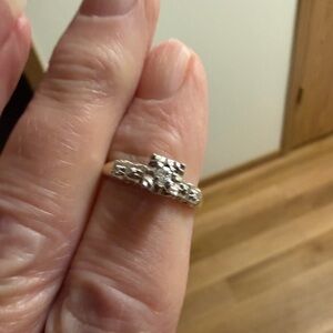 Elegant 14kt gold diamond Ring